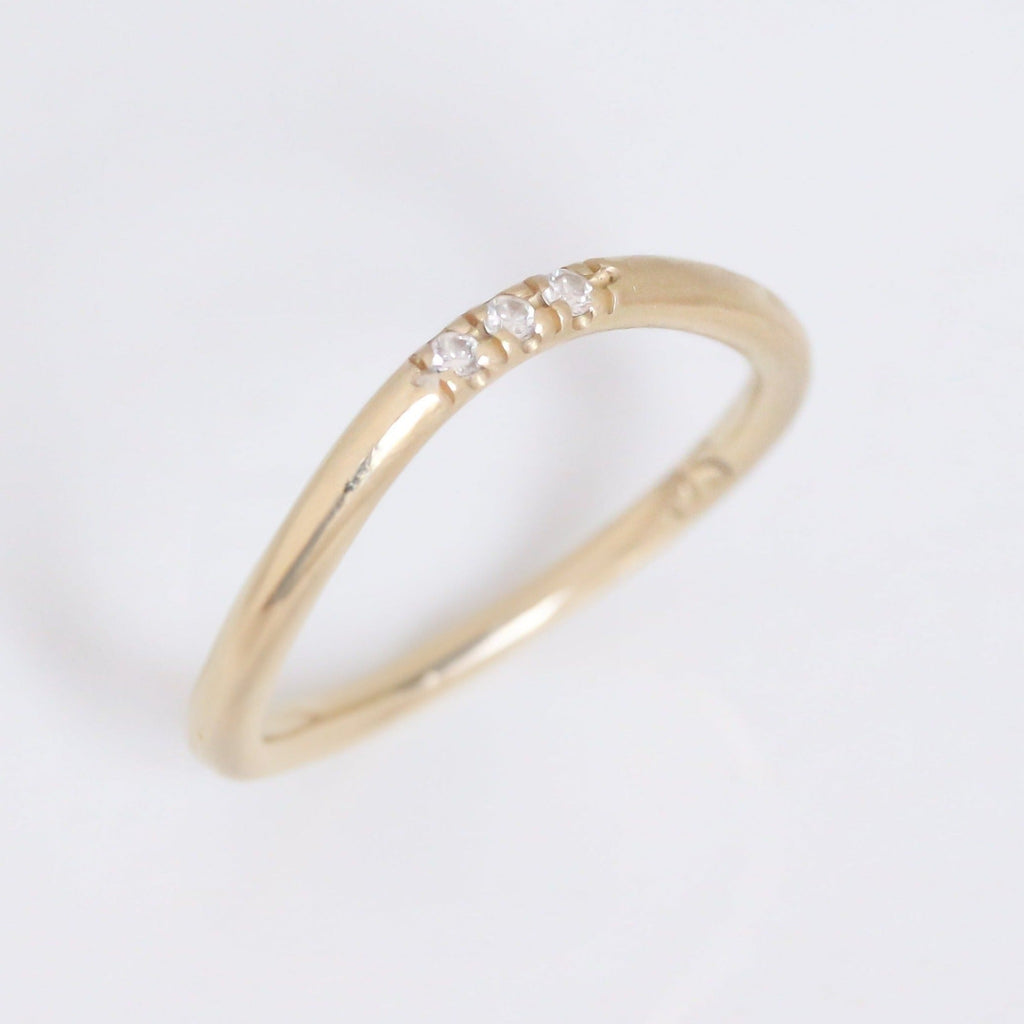 Triple diamond ring 14k gold
