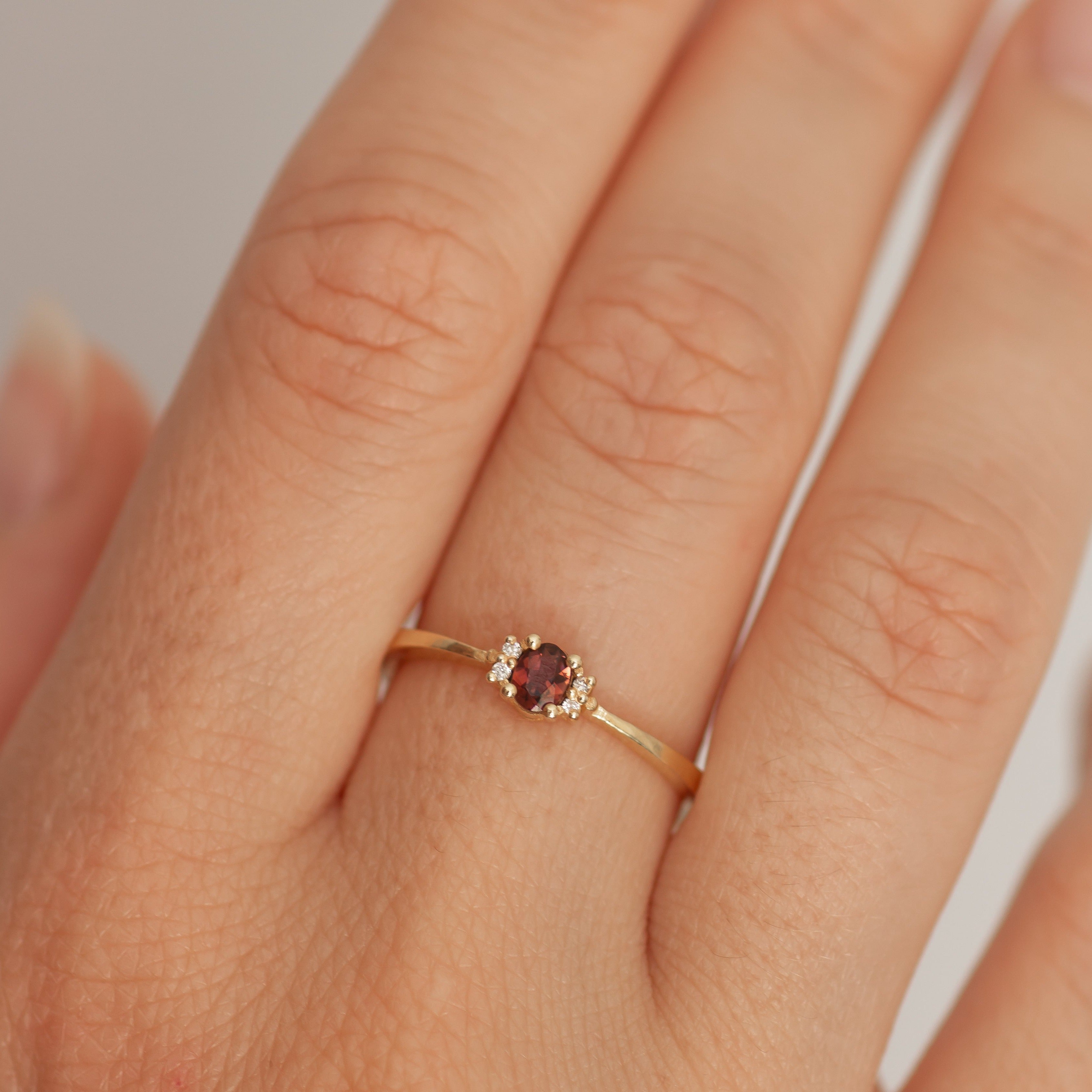 Scarlet Ivy ring 14k gold