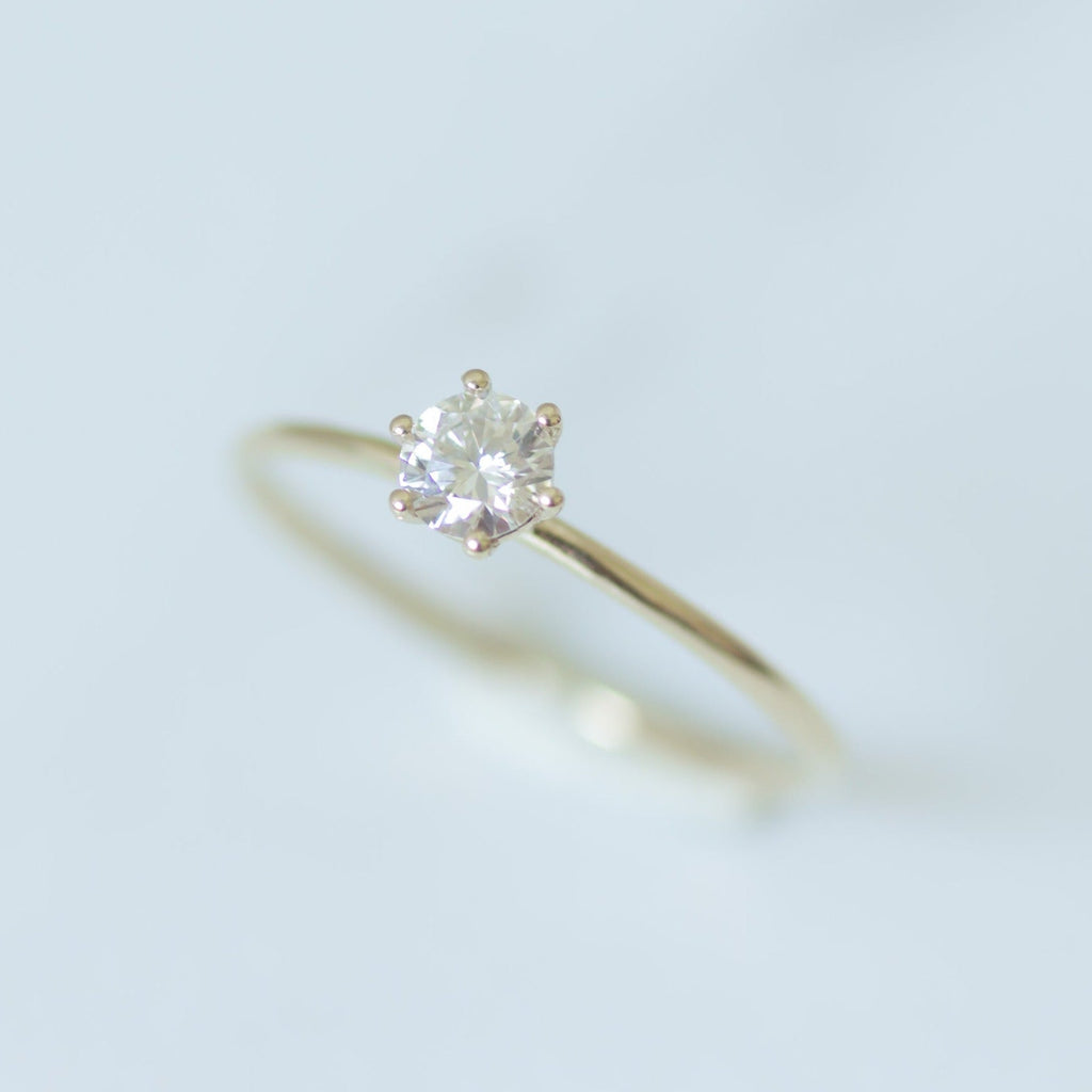 Royal Diamond ring 14k gold