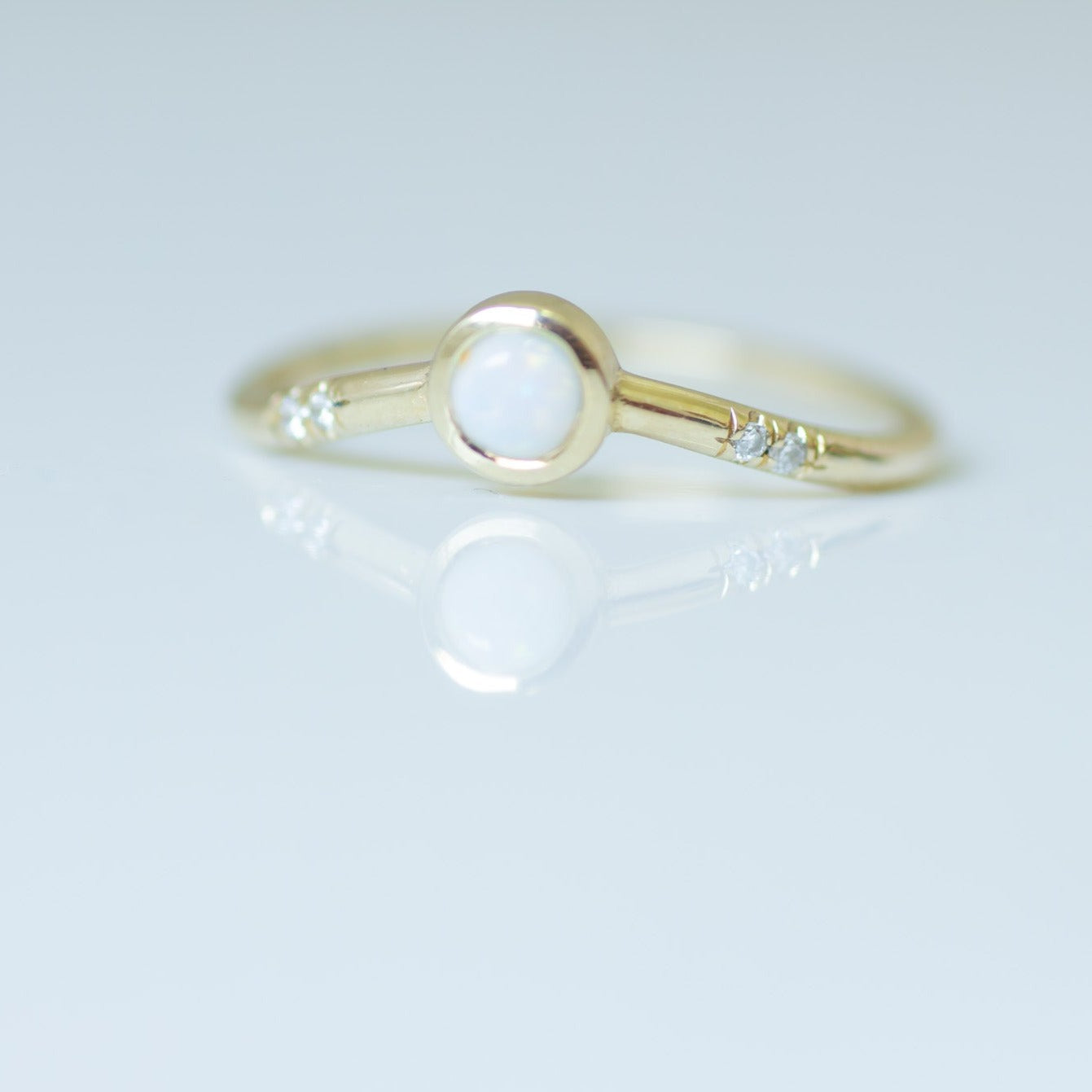 Opal & Diamonds ring 14k gold