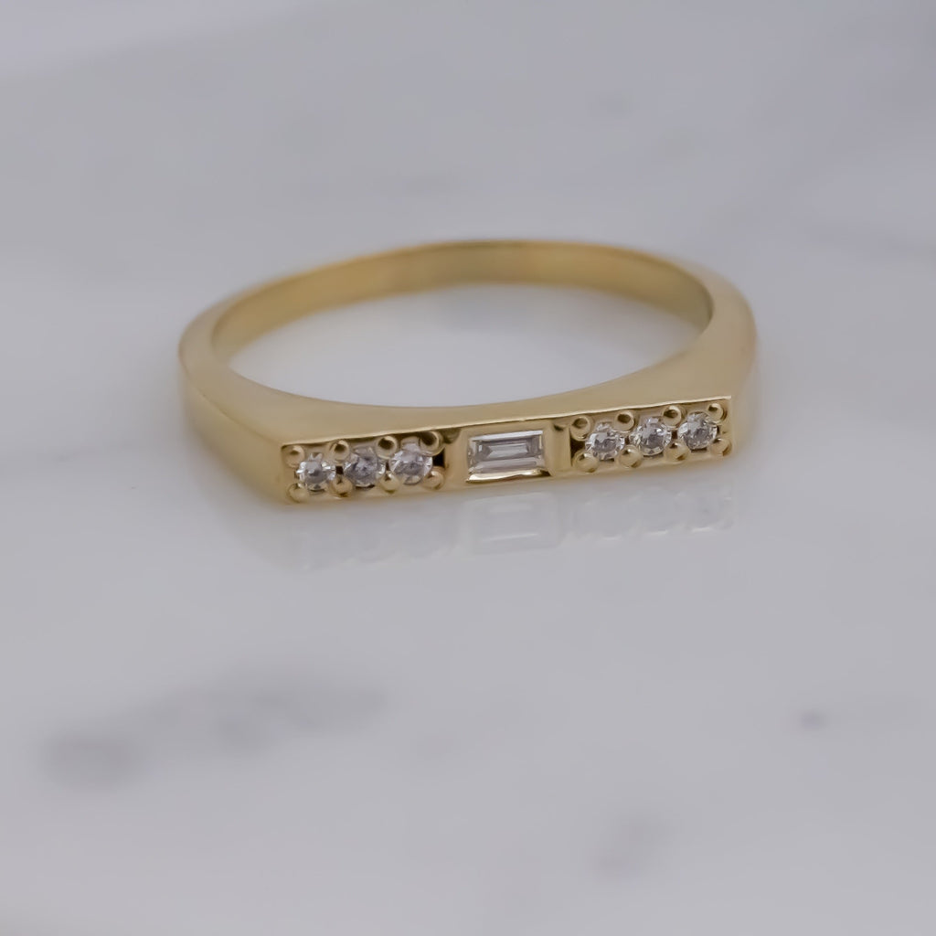 Fantasy Signet ring 14k gold