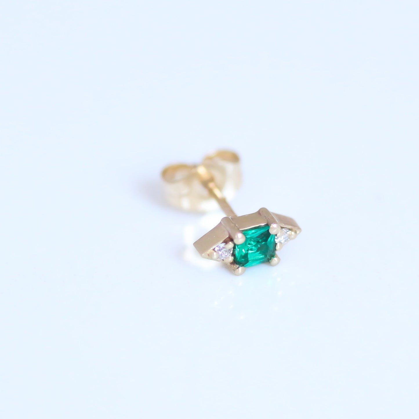 Kai Emerald and Diamond earring 14k gold