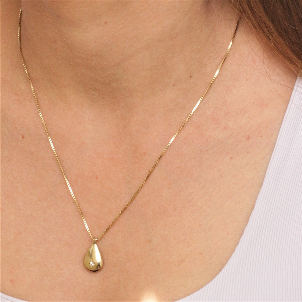 Teardrop necklace 14k gold