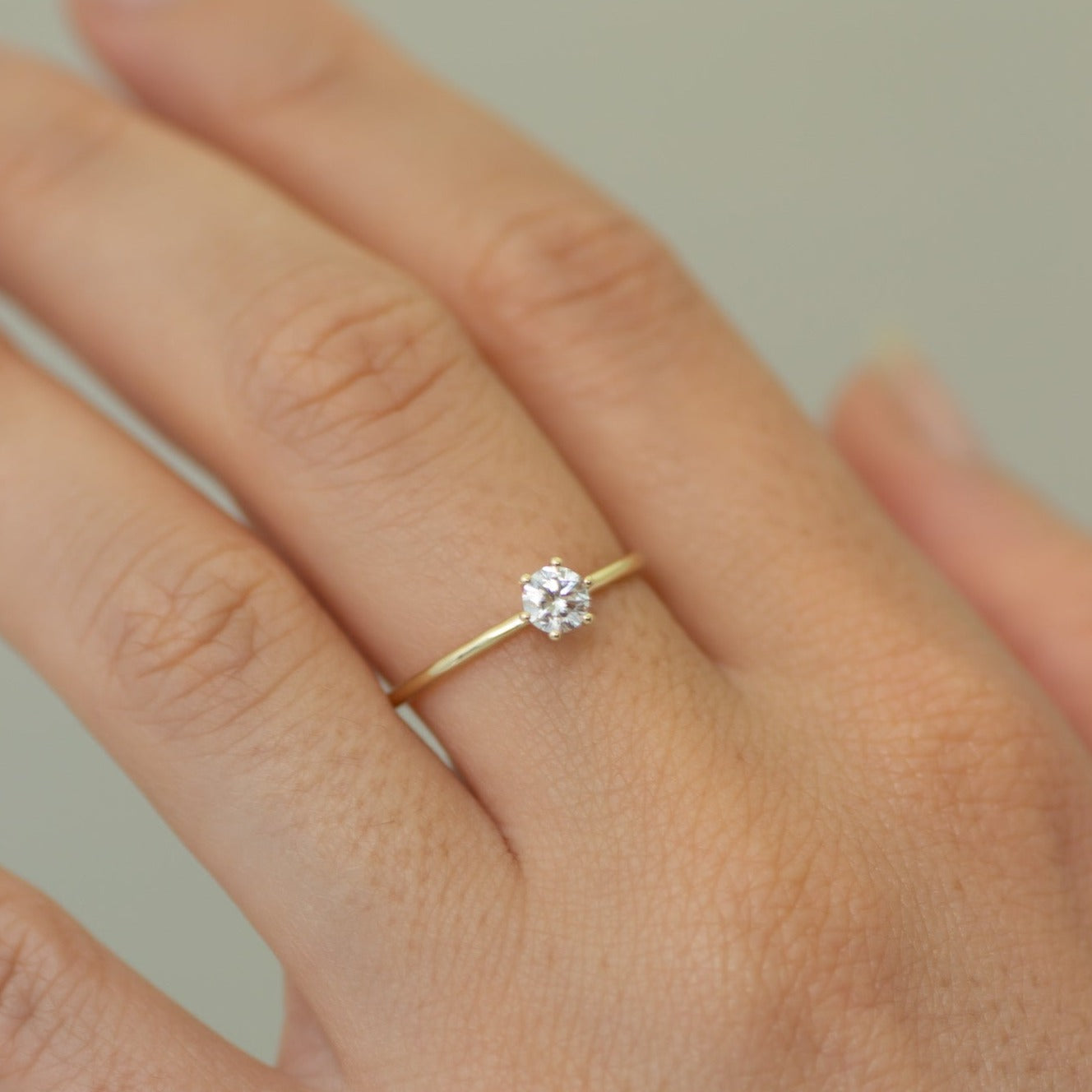 Royal Diamond ring 14k gold