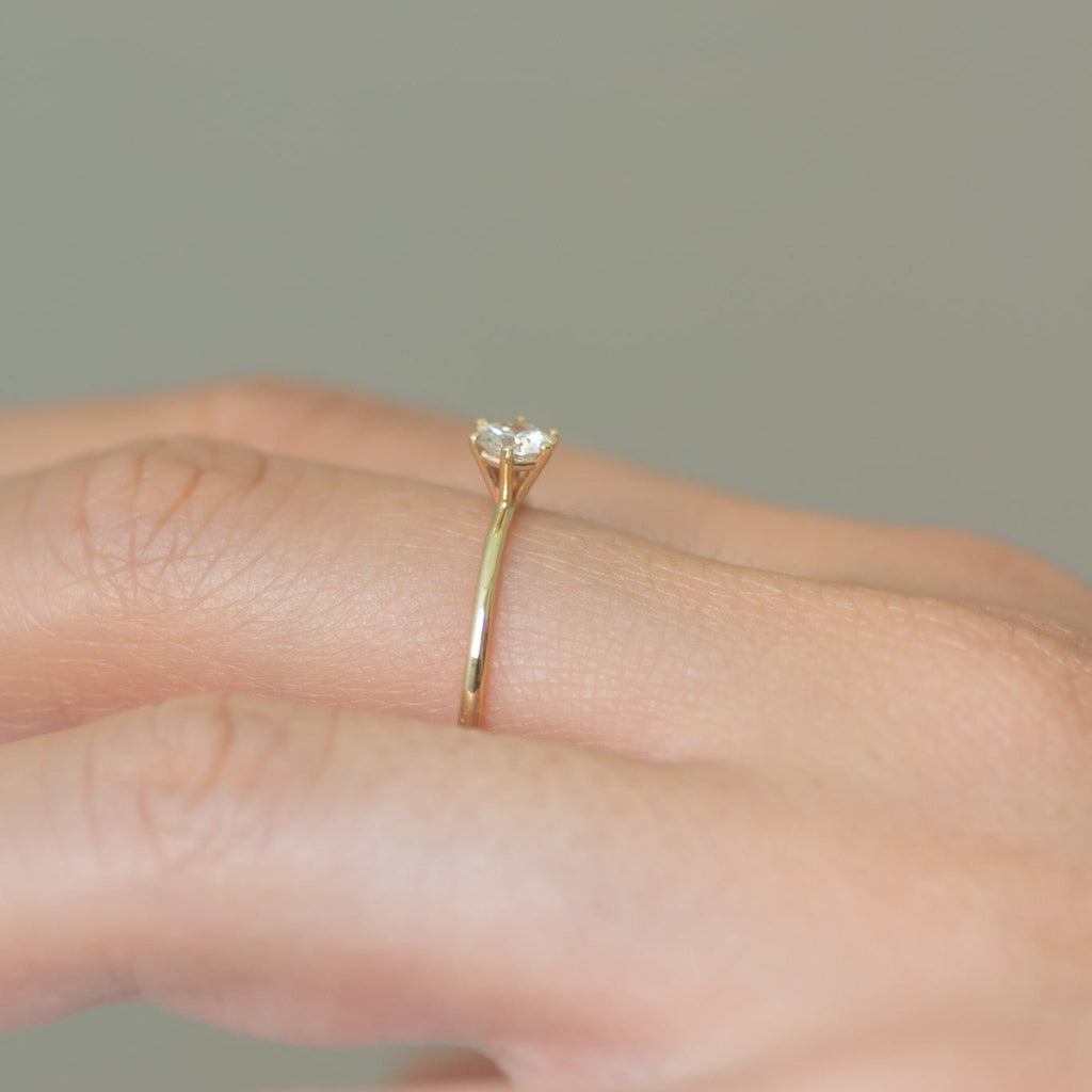 Royal Diamond ring 14k gold