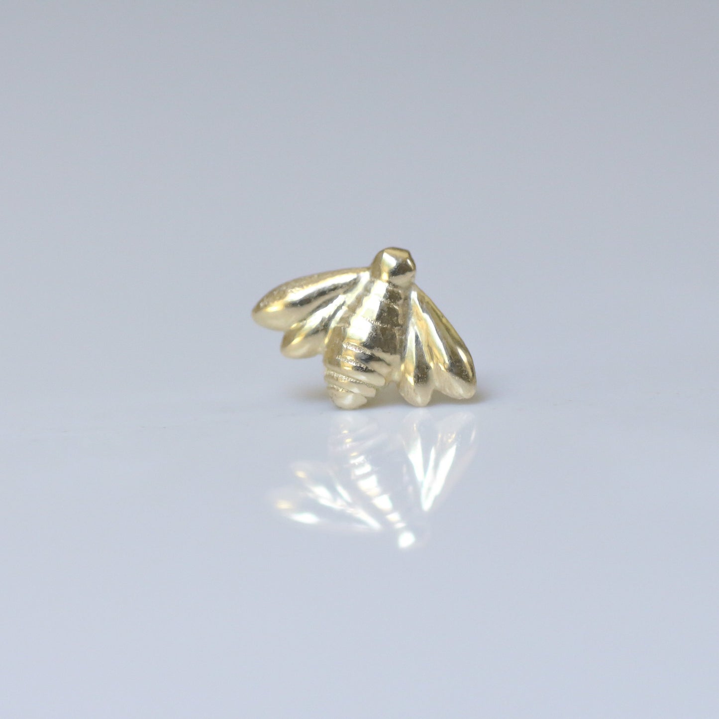 Bee Stud 14k gold