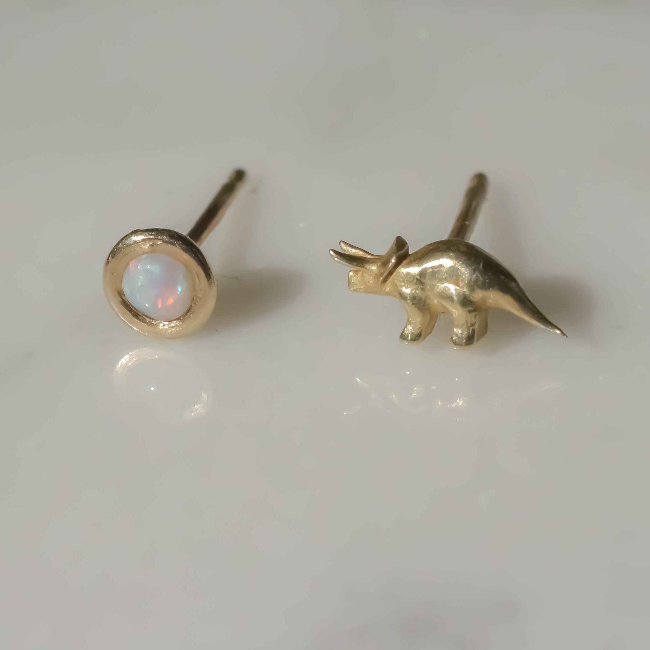 Dino & Opal stud set 14k gold