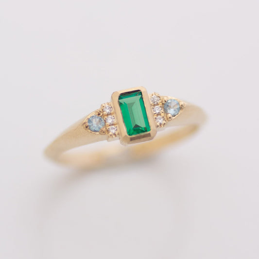 Emerald Aqua signet ring 14k gold