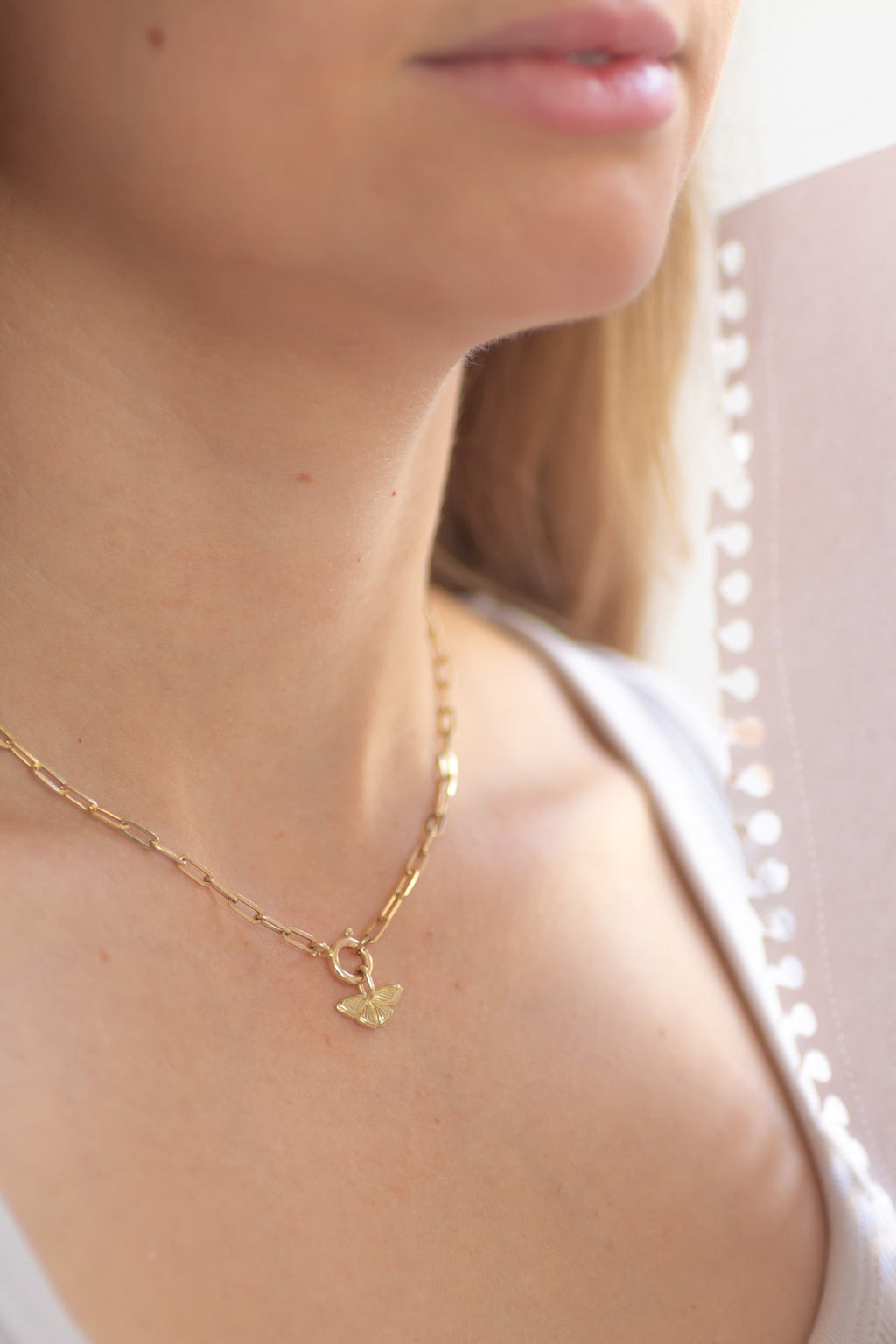 Paperclip Chain necklace round clasp 14k gold