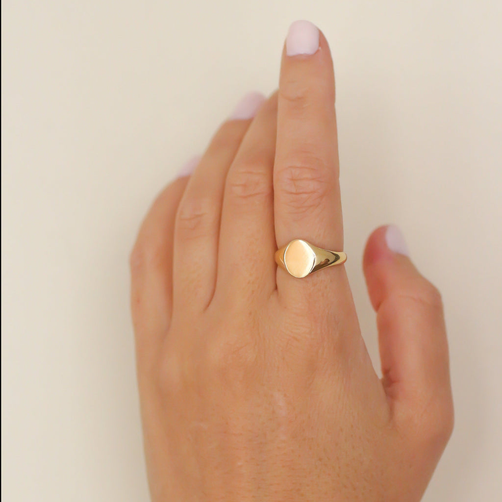 Custom Oval Signet Ring 14k gold