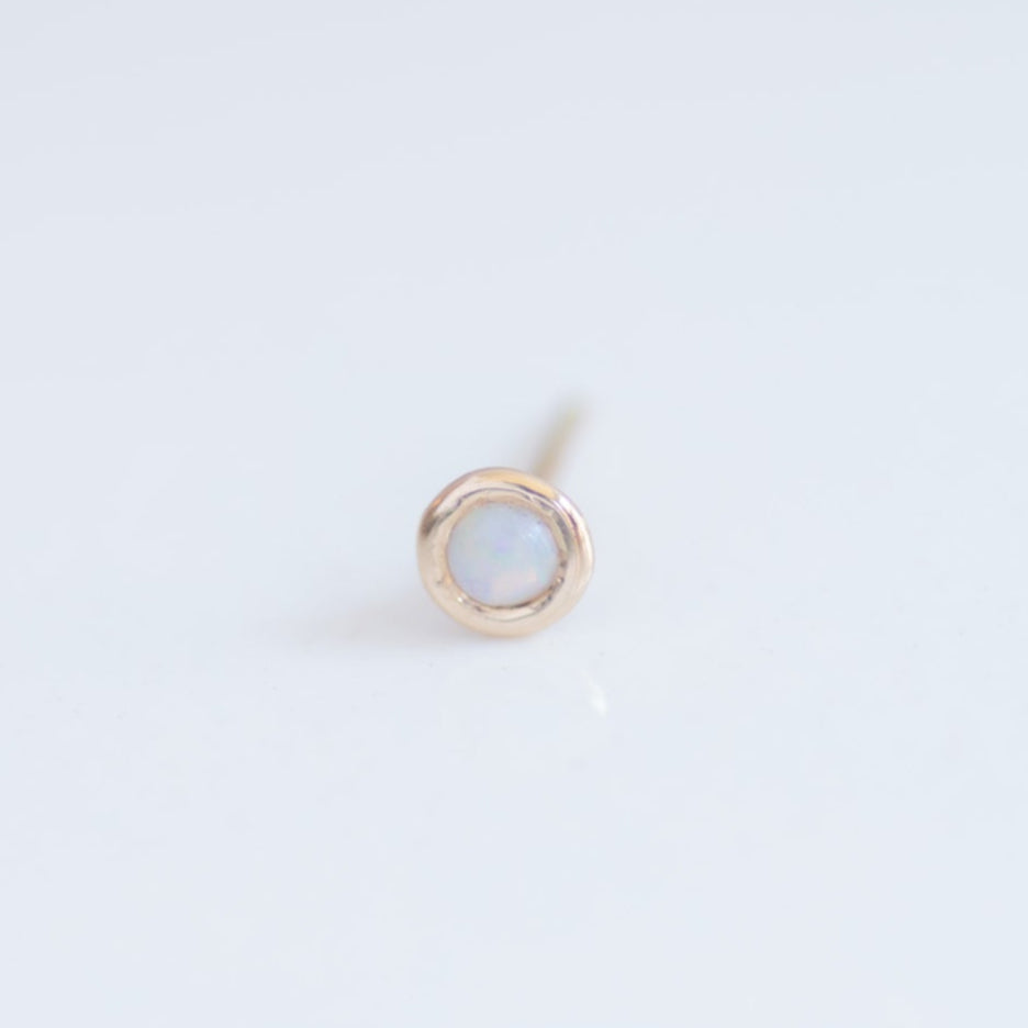 Opal Stud 14k gold