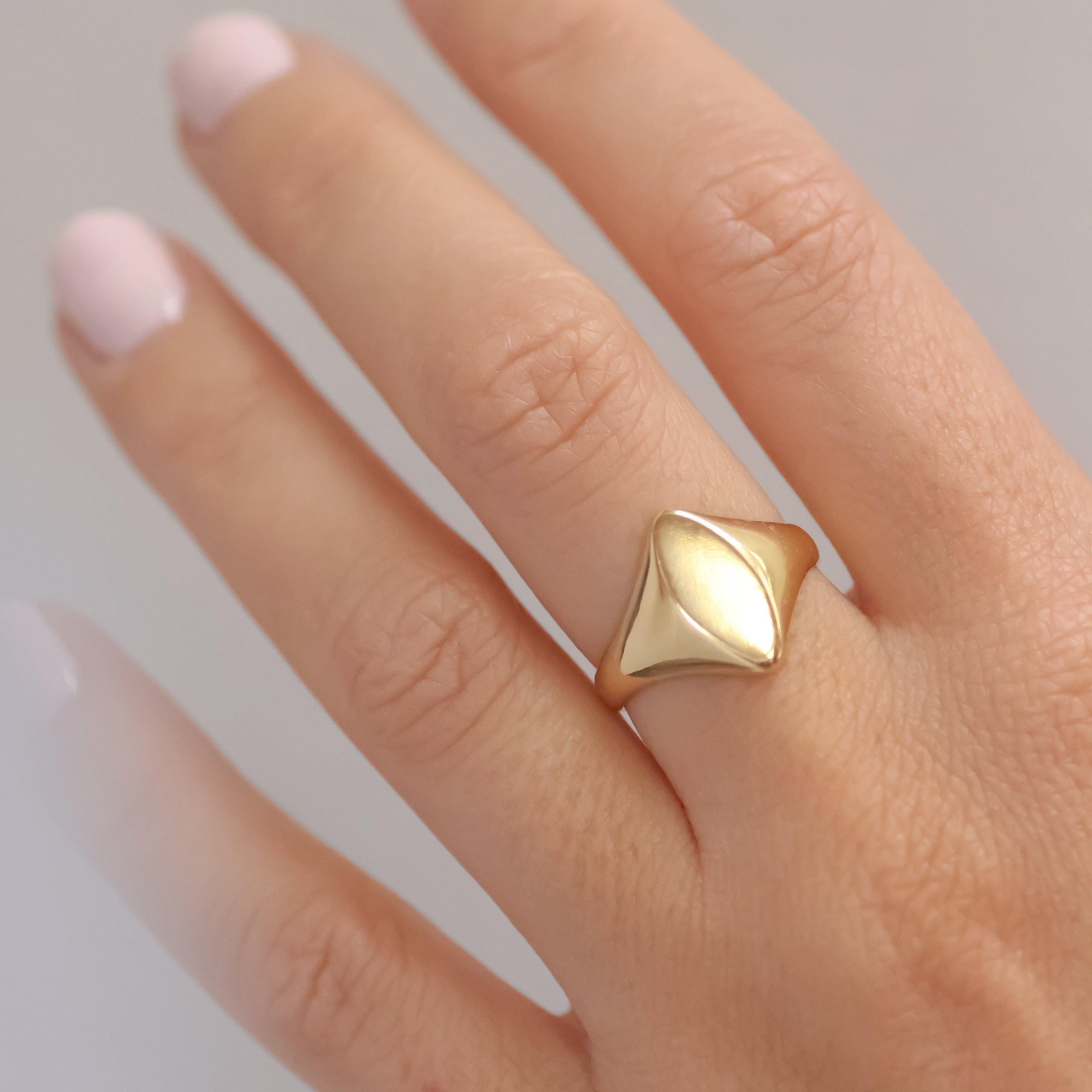 Marquise Signet ring 14k Gold