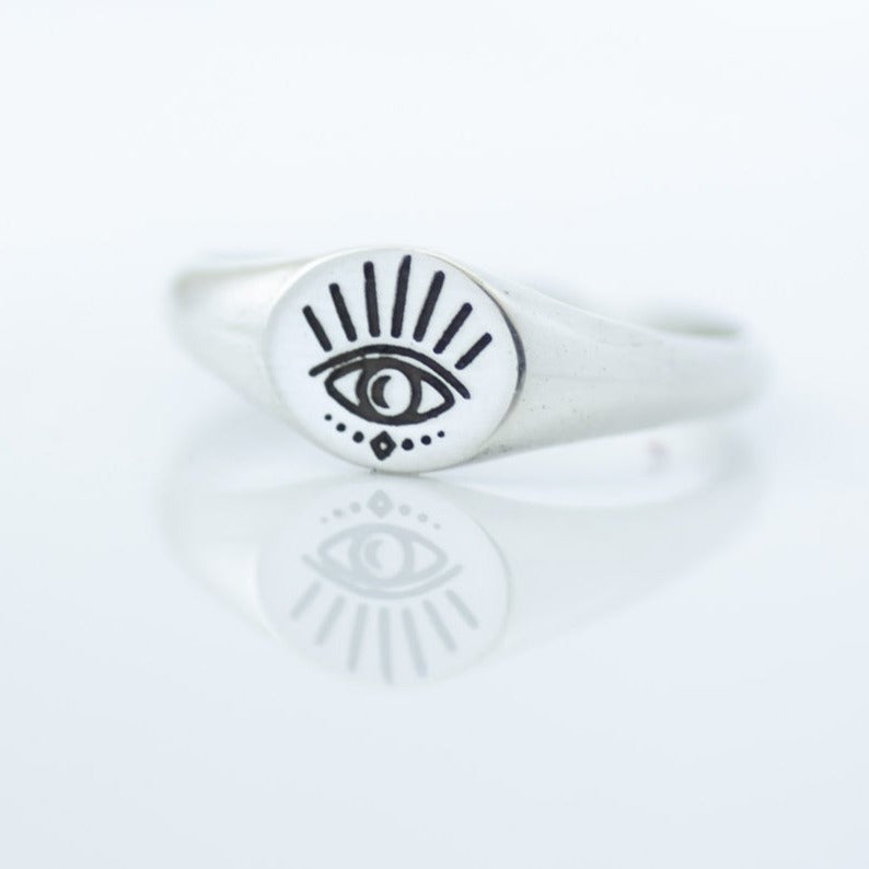 Evil Eye Signet Ring silver