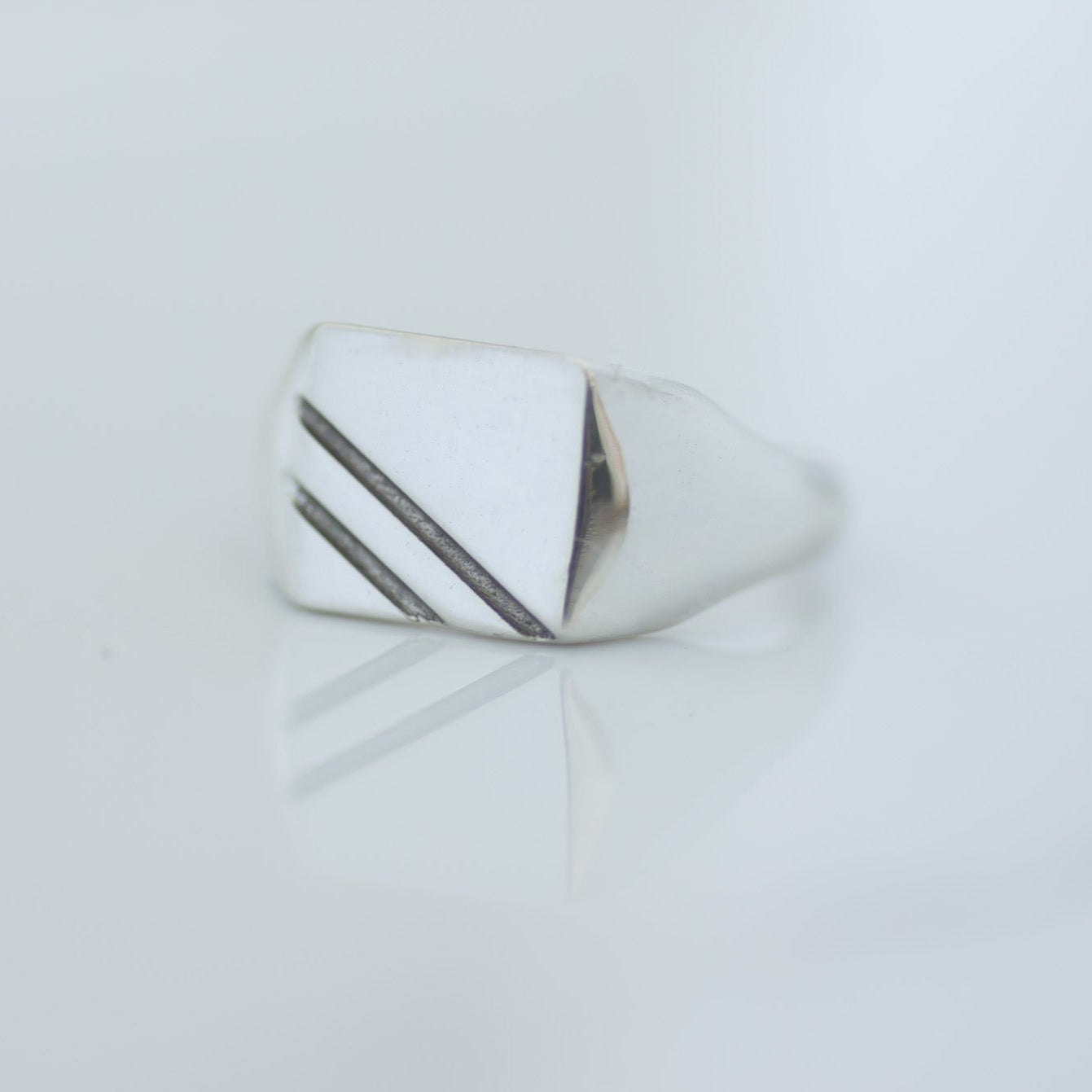 Striped Signet Ring silver