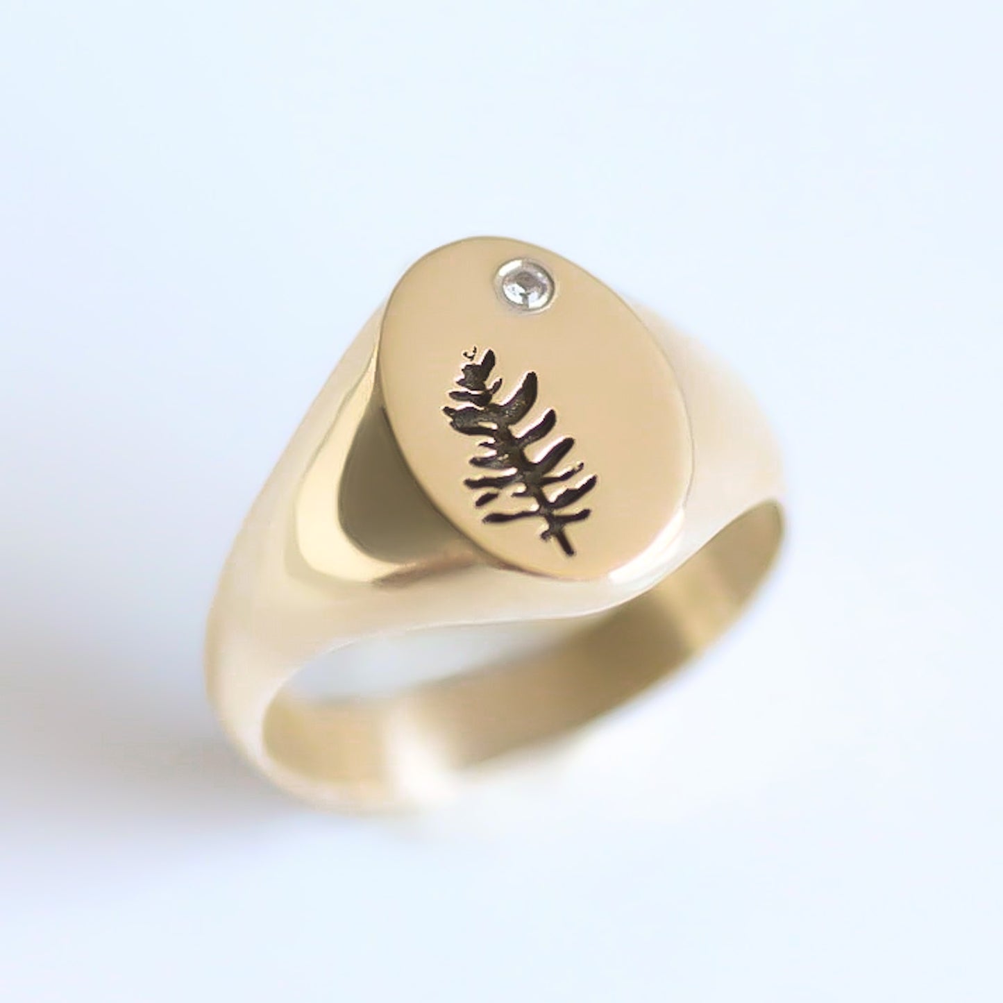 Moonlight signet ring 14k gold