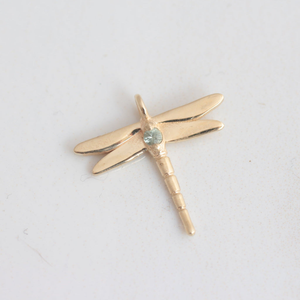 Dragonfly Green Sapphire necklace 14k gold
