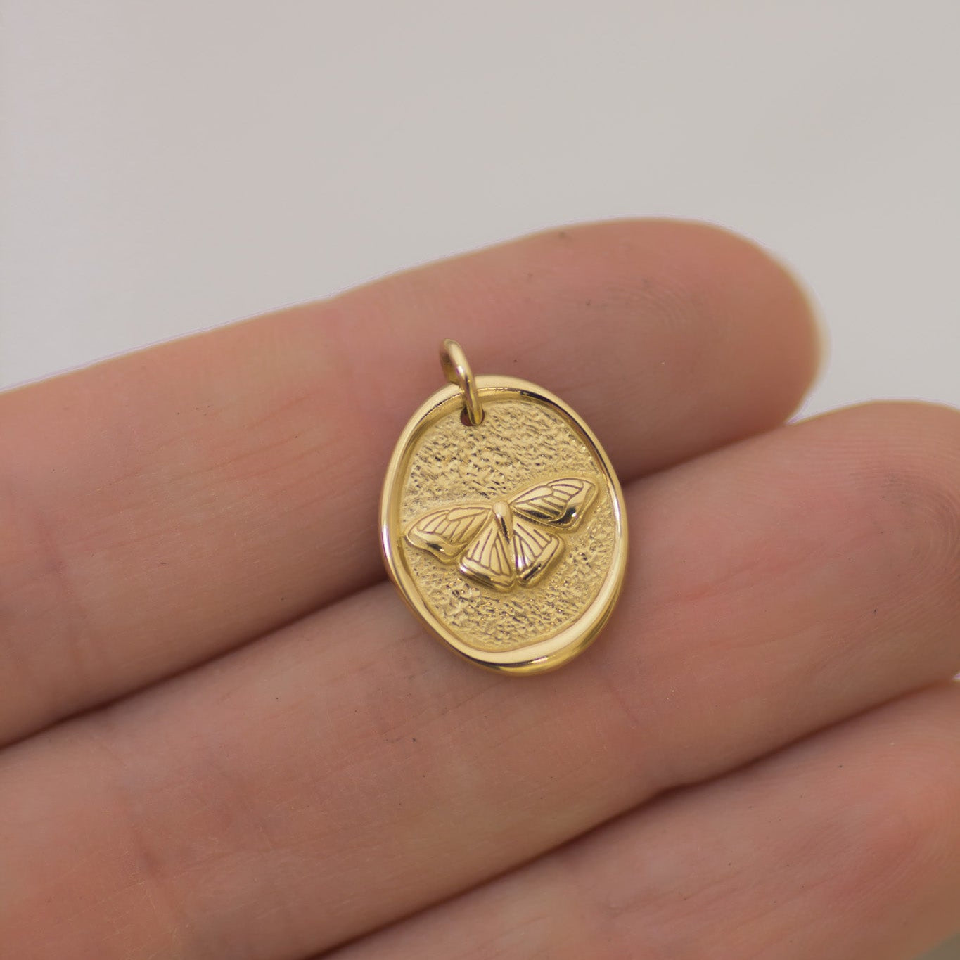 Butterfly Medallion Pendant in 14k gold