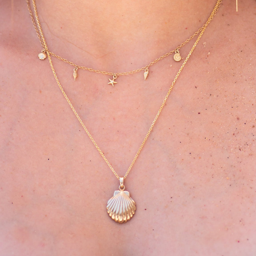 Scallop Seashell Pendant in 14K Gold