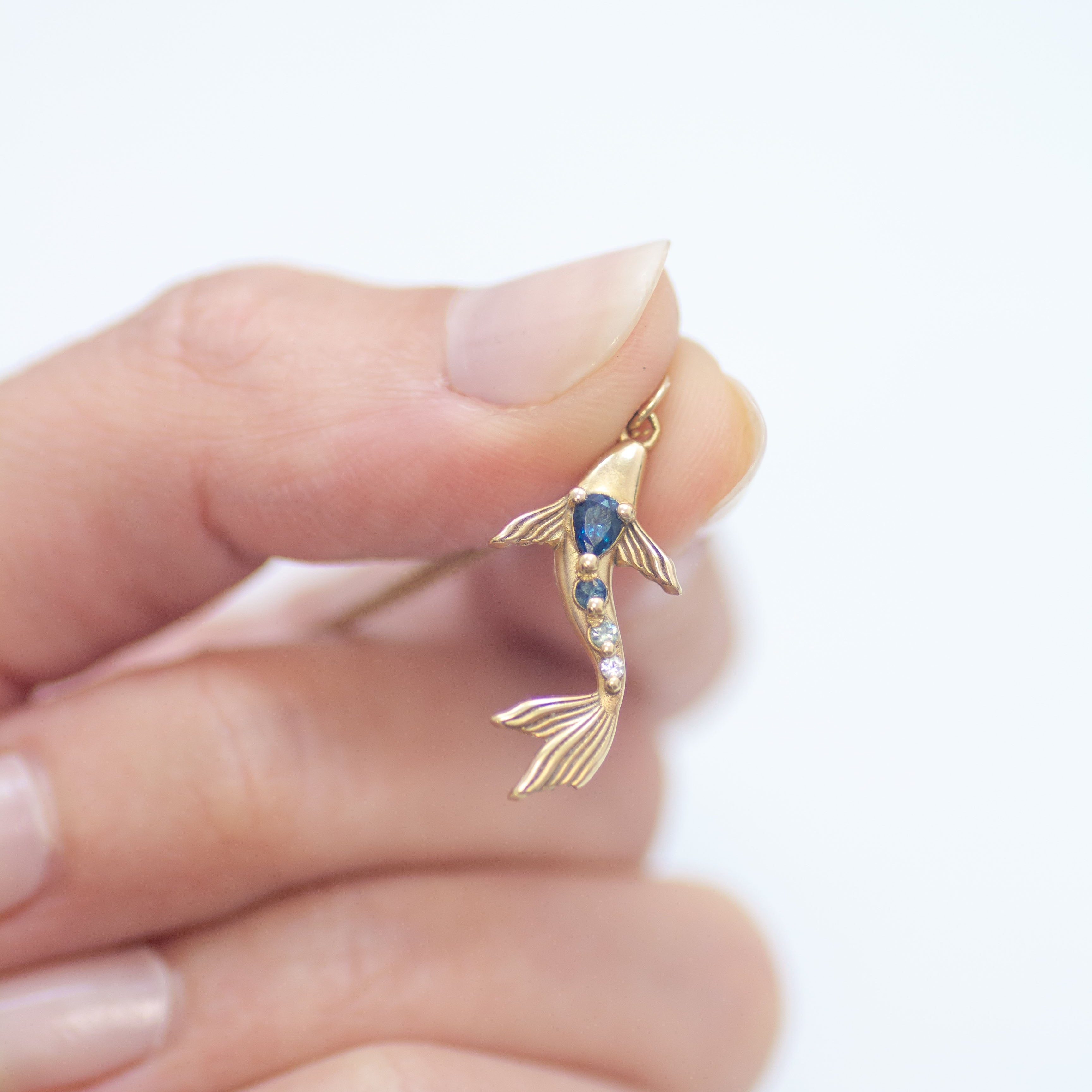 Royal Sapphire Reef Fish Pendant in 14K Gold
