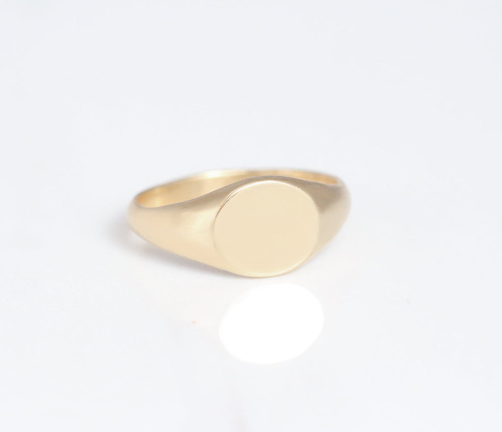 Custom Round Signet Ring 14k gold