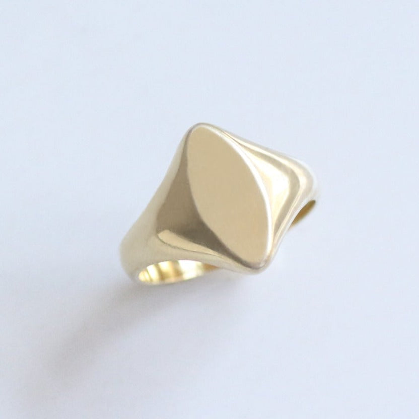 Marquise Signet ring 14k Gold