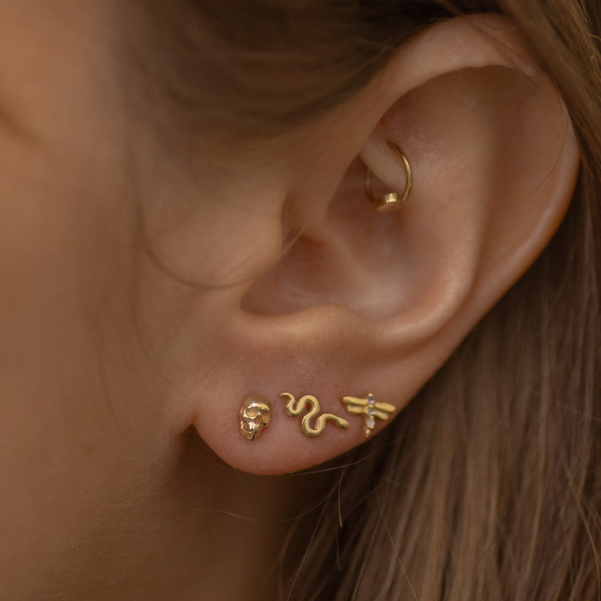 Skull stud 14k gold