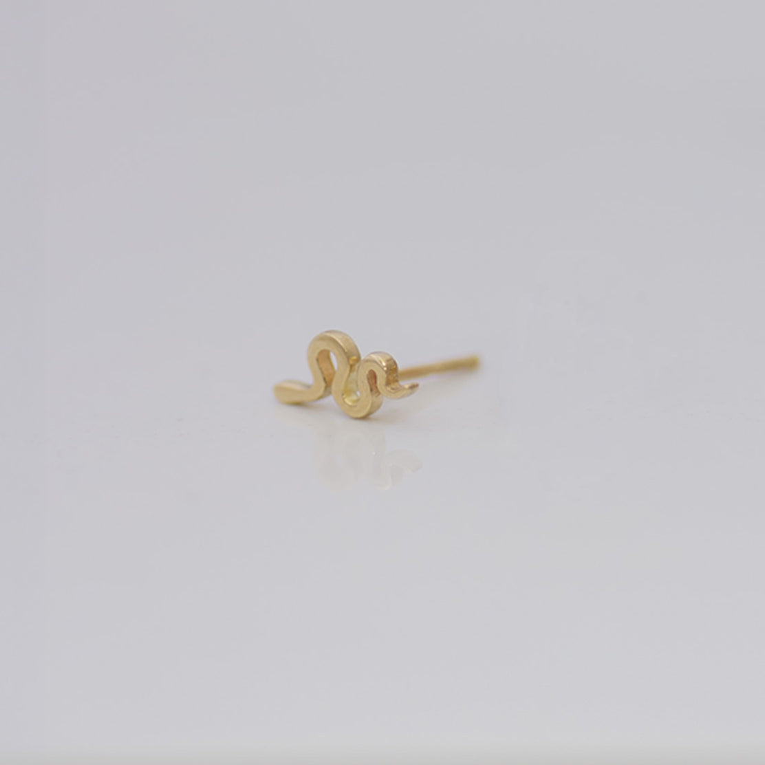 Snake stud 14k gold