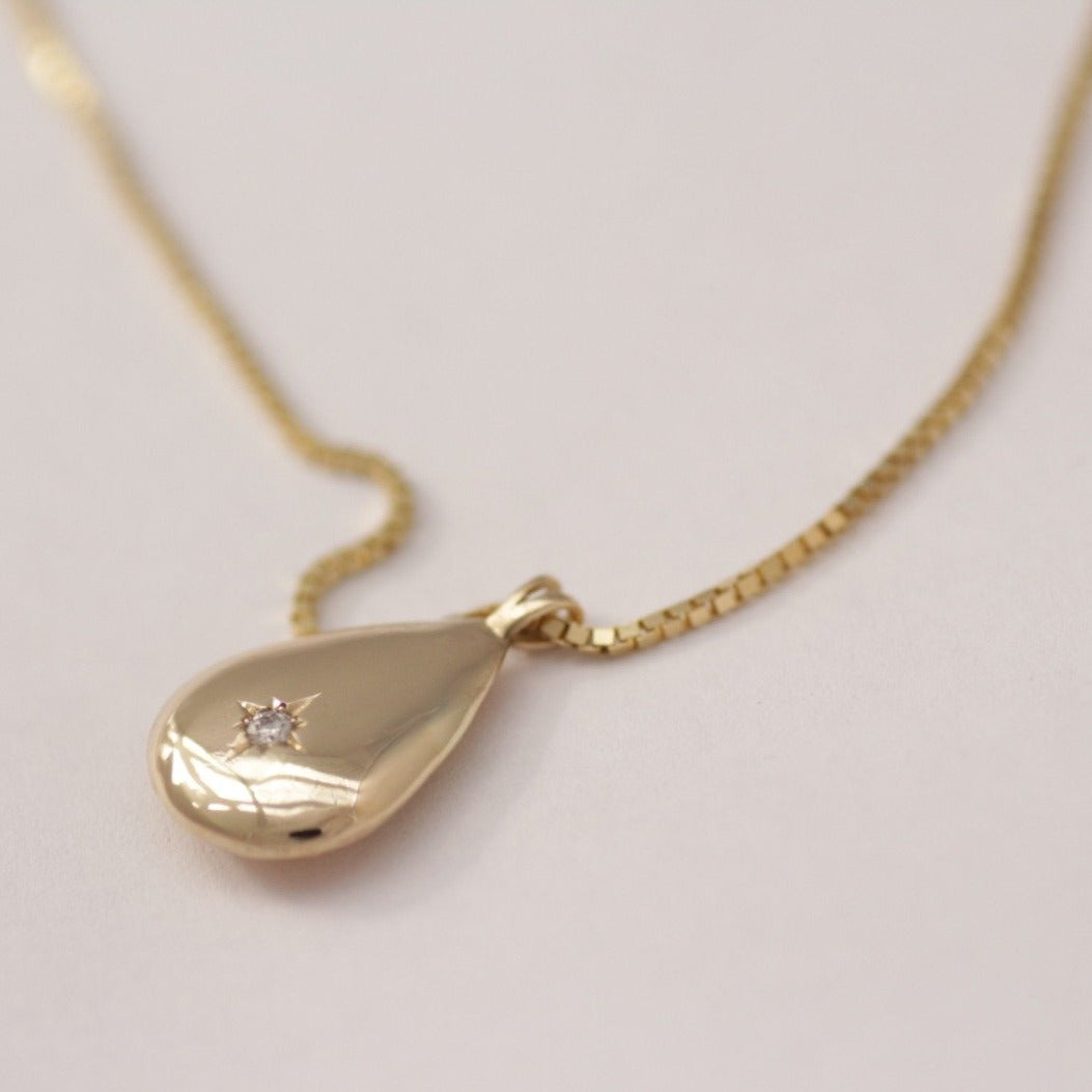 Teardrop necklace 14k gold